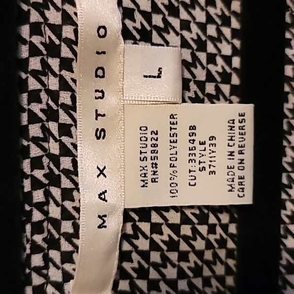 Max Studio Surplice High Low Long Sleeve Blouse  Black Sz large - Picture 2 of 3